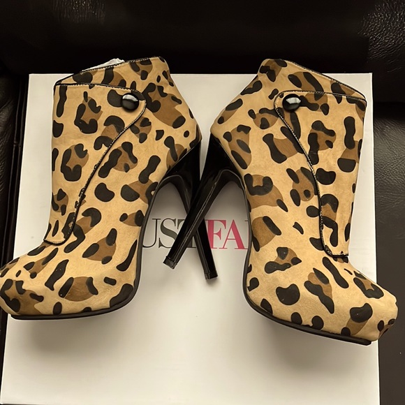 JF Animal Print Booties - Picture 5 of 11